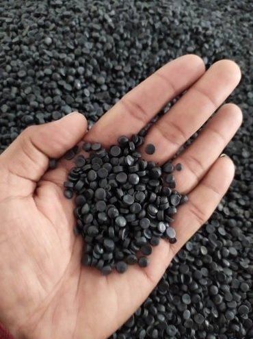ushaai-industry-hdpe-plastic-granules-2964